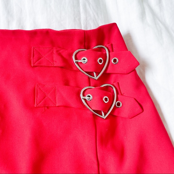 Superdown Heart Buckle Mini Skirt - Picture 3 of 7